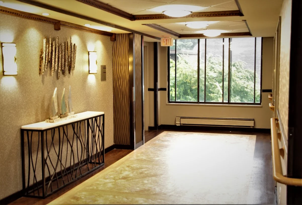 Hudson Park Rehabilitation and Nursing Center - Photo 3