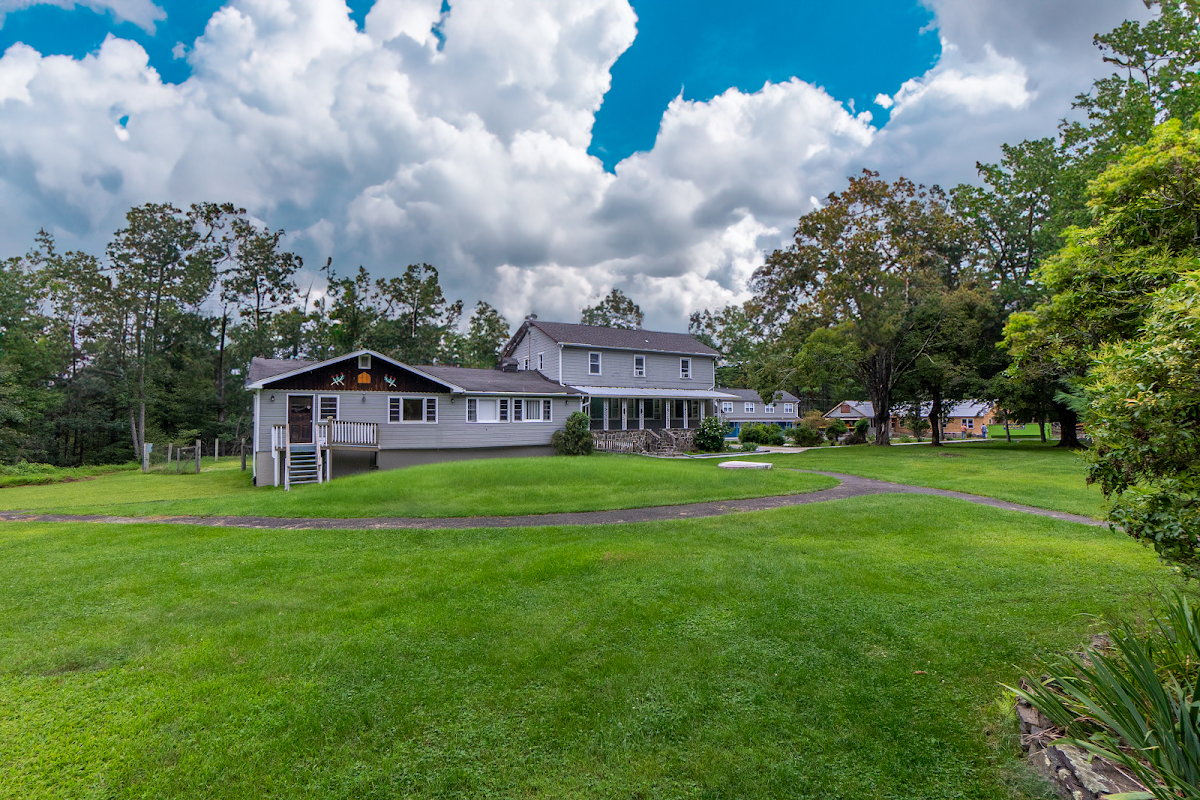 Never Alone - Adolescent Addiction Treatment Center - Photo 4