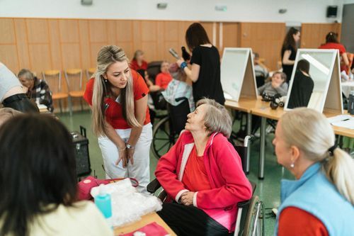 Rosewood Nursing and Rehabilitation Center: Nursing Home In New York | NY Nursing Home - Photo 5
